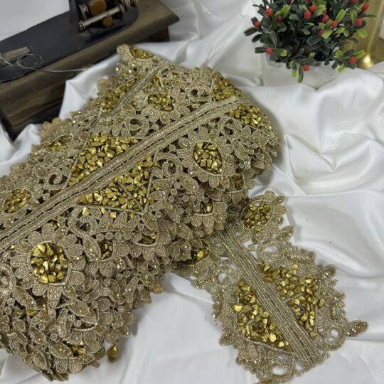 altın renk doğal taşlı gold renk şık dantel