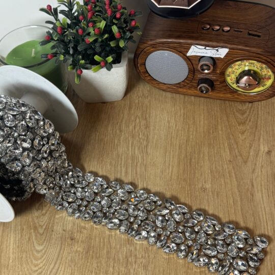 Kendinden yapışkanlı yoğun kristal taş şerit(1mt)