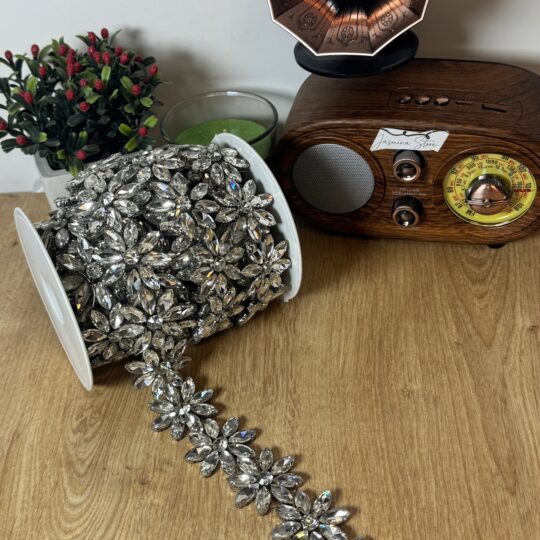 Yapışkanlı kristal taşlı çiçek şerit (1mt)