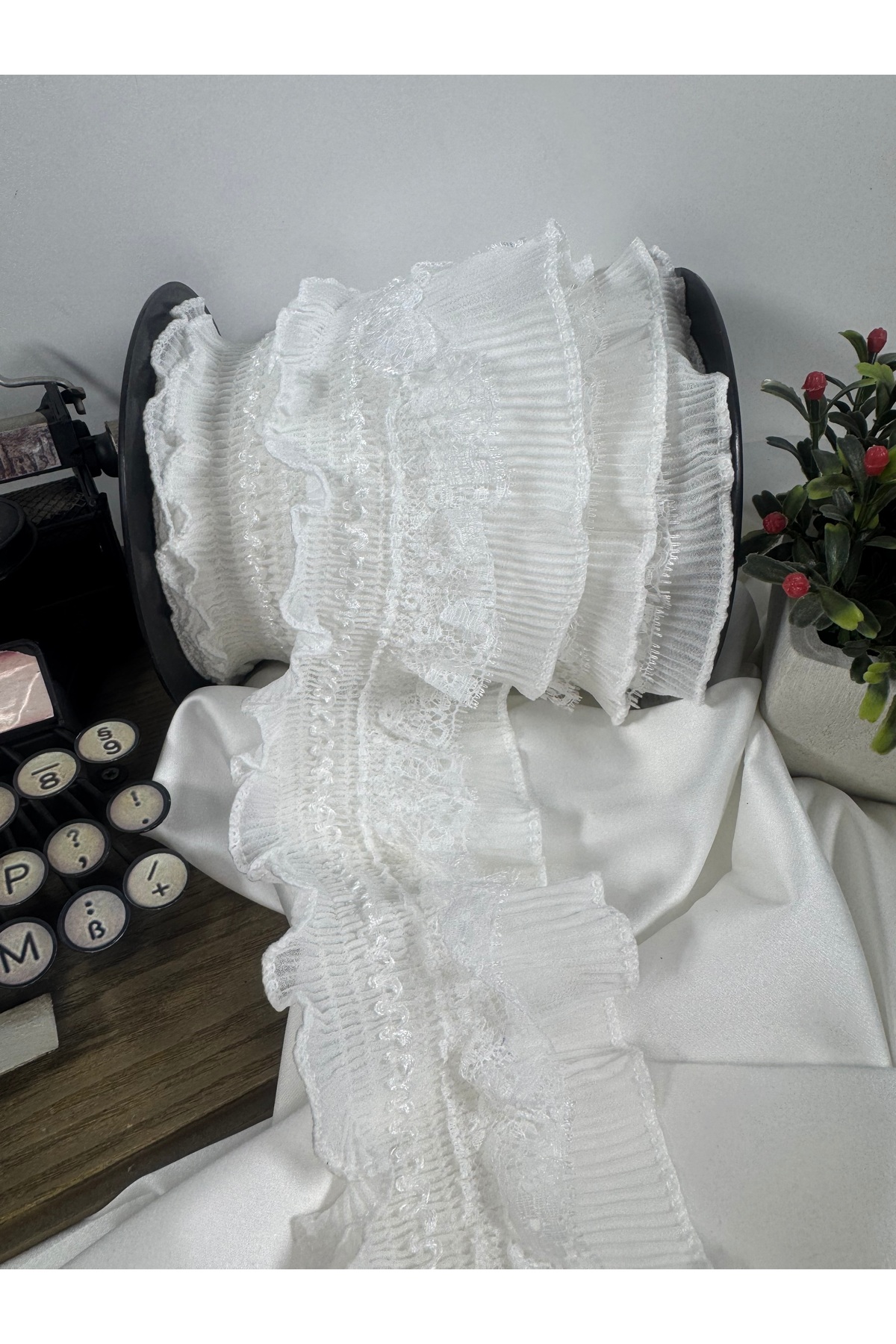 dantel detaylı şifon plise serit