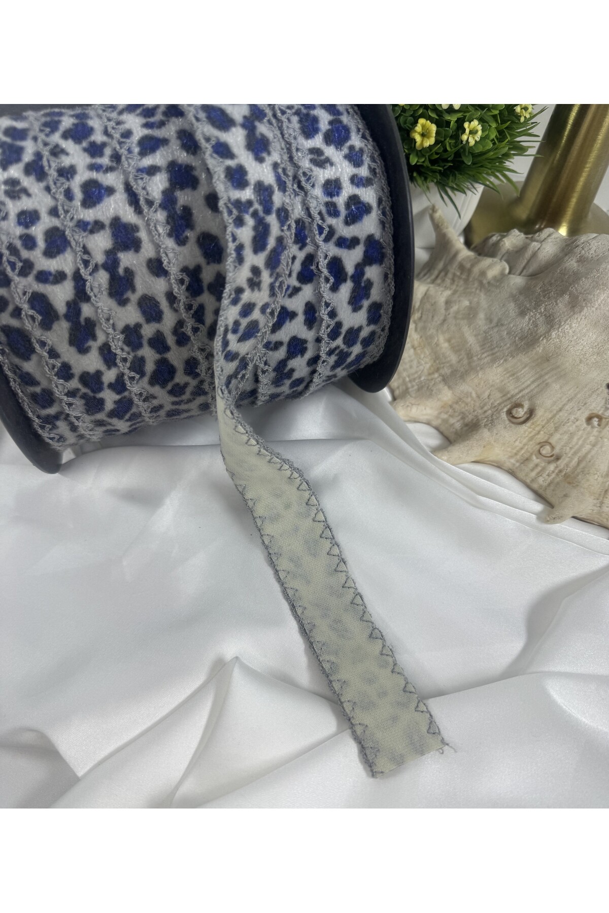 leopar desenli süet dokulu yanı dantelli şerit aksesuar - Görsel 3