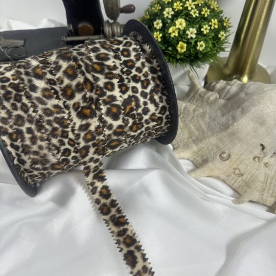 leopar desenli lazer kesim süet şerit(1mt)