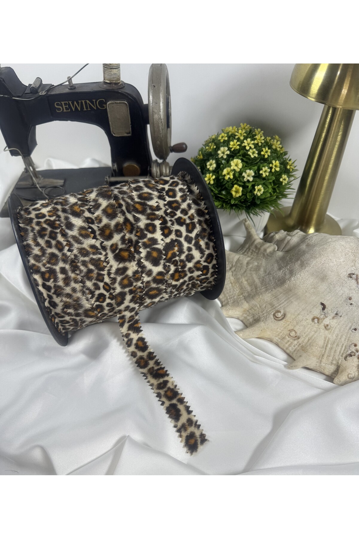 leopar desenli lazer kesim süet şerit(1mt) - Görsel 2