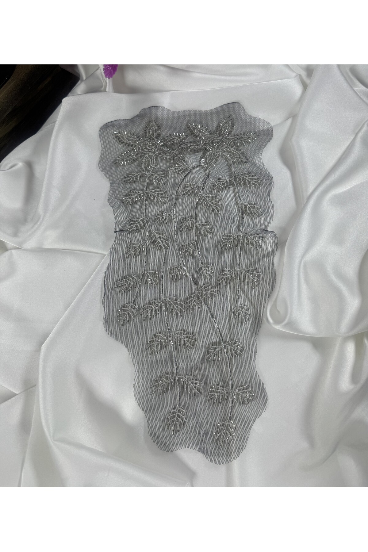 tül üstü boncuk işlemeli aplike motif - Görsel 3