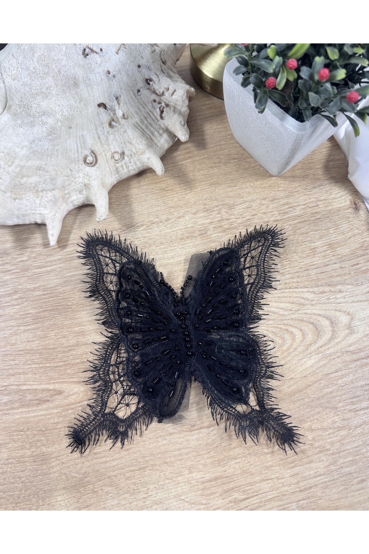 kelebek dantel motif işlemeli - Görsel 3