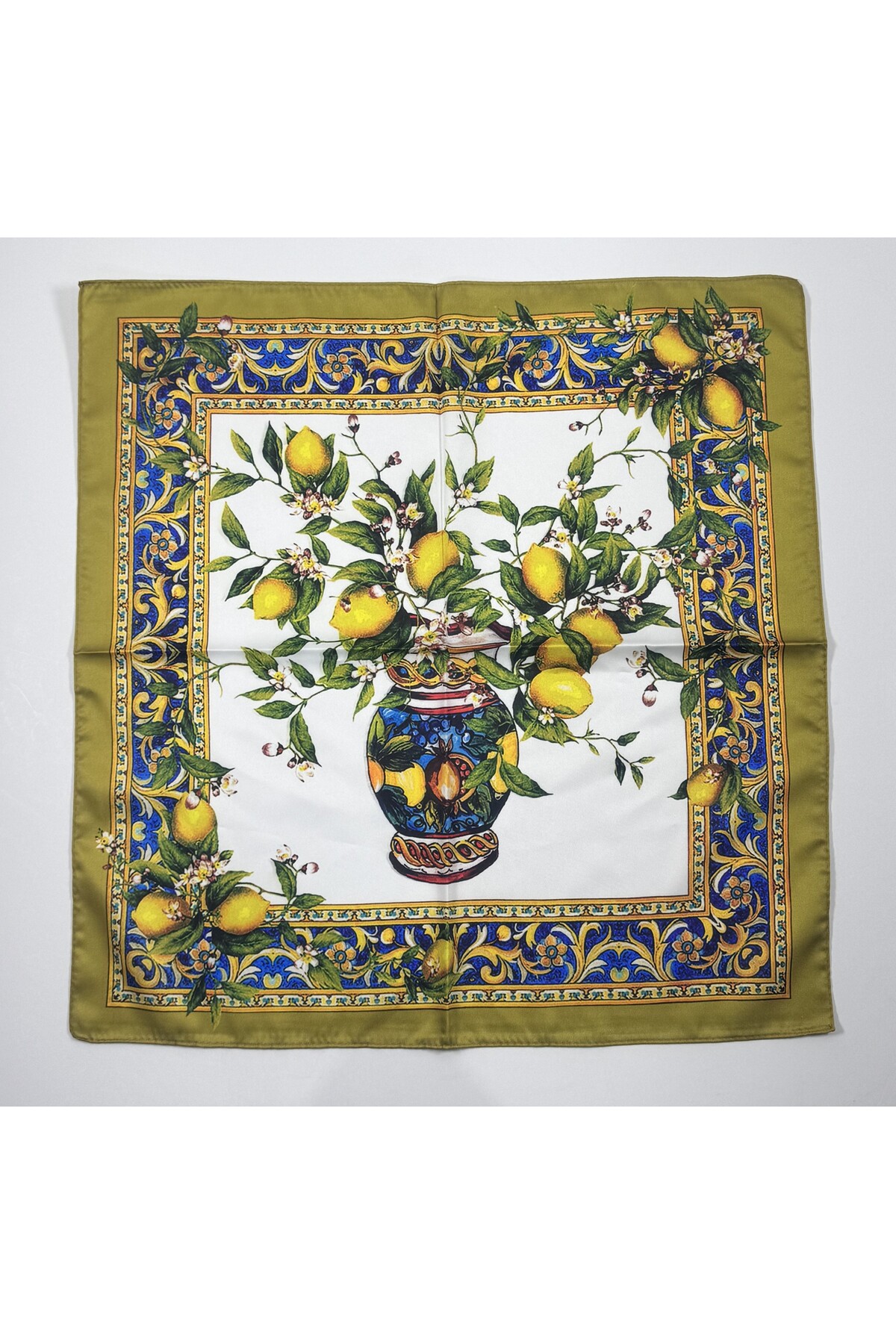Desenli saten bandana fular - Görsel 2