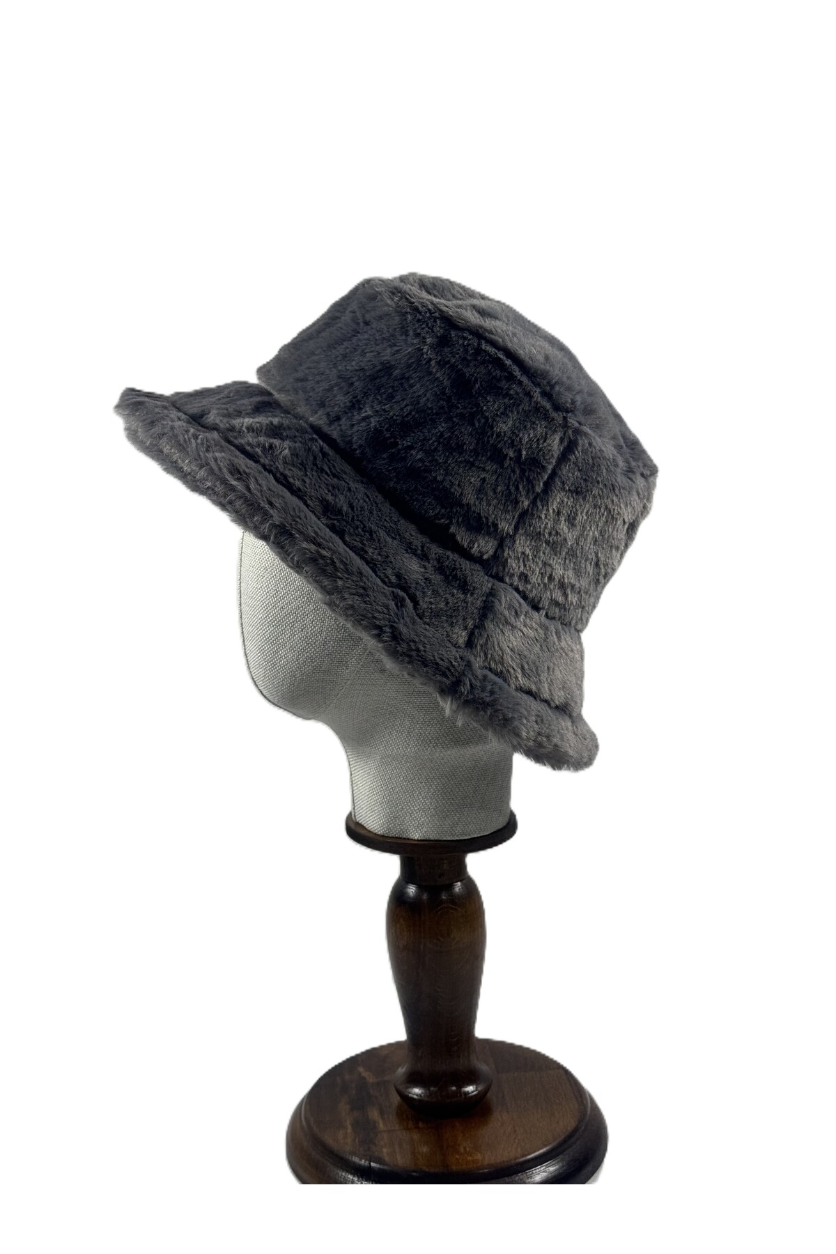 Peluş şapka