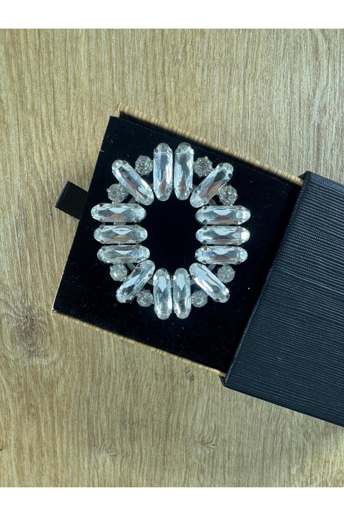 Işıltılı geometrik kemer tokası