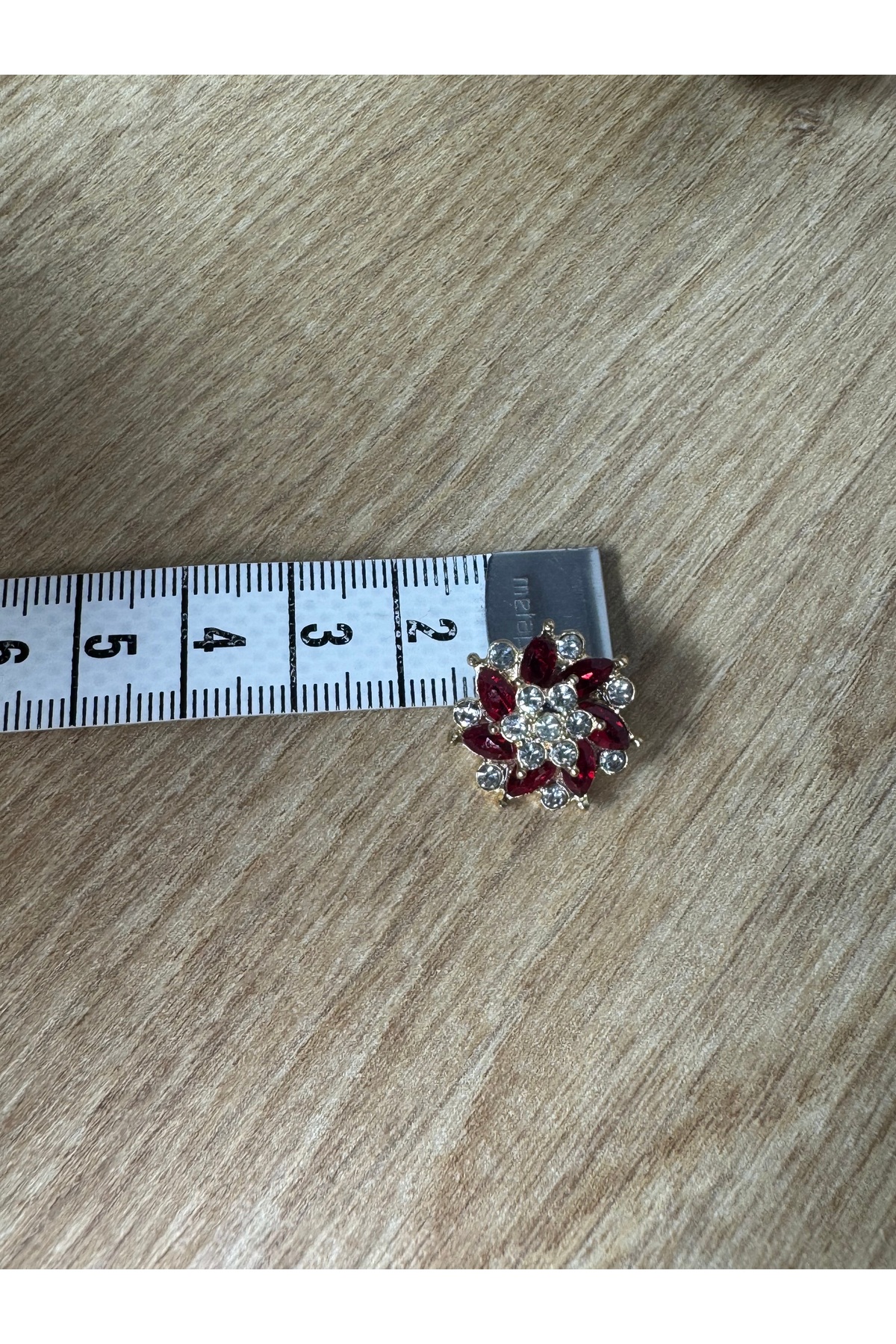 5'li çiçek model kırmızı ve şeffaf kristal taşlı metal şık düğme - Görsel 5