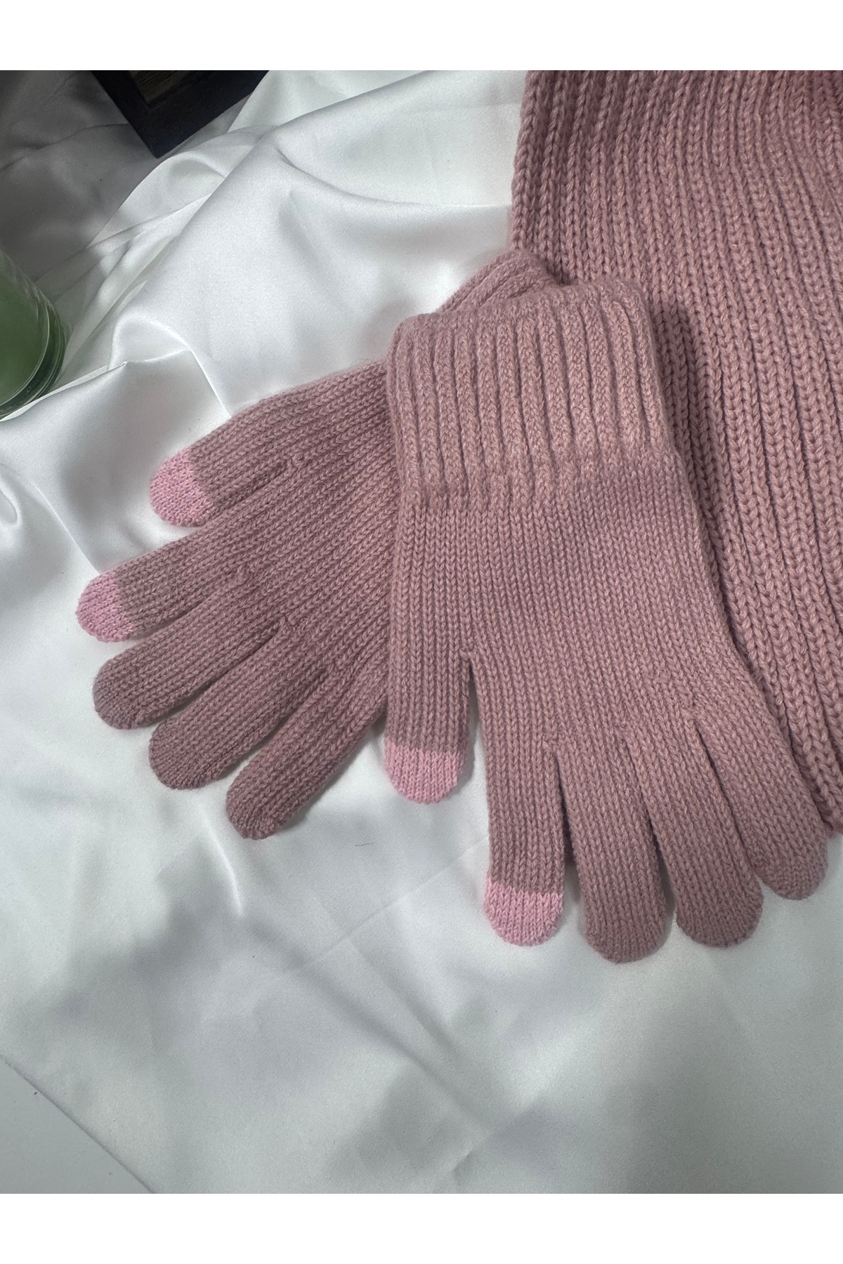 Yumuşak tuşeli atkı bere takımıeldiven ve şapka içi polarlı - Görsel 5