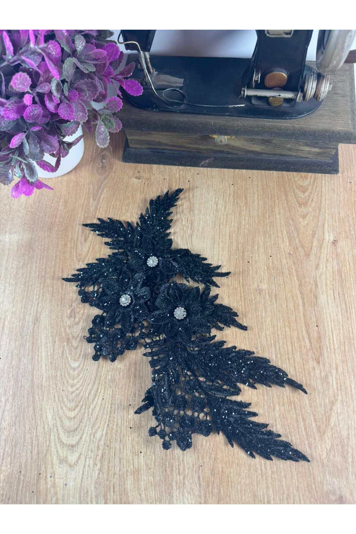 3 boyutlu çiçek aplike taşlı dikilebilir