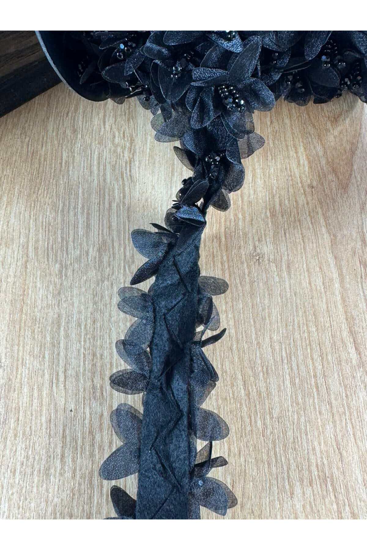 Haute Couture 3D Çiçekli kristal boncuklu dantel şerit (1mt) - Görsel 4