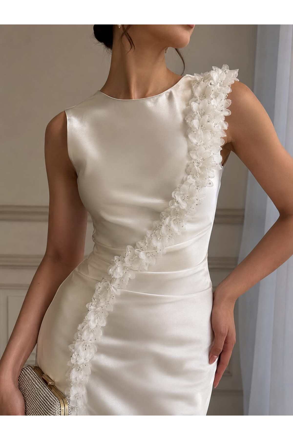 Haute Couture 3D Çiçekli kristal boncuklu dantel şerit (1mt)