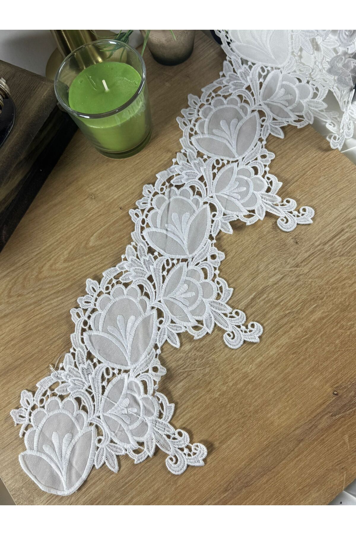 Yoğun nakışlı çiçek motifli dantel şerit(1mt)
