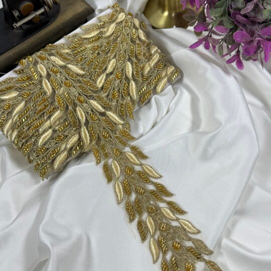 Nakış işlemeli gold boncuklu yaprak desen zarif dantel (1mt)