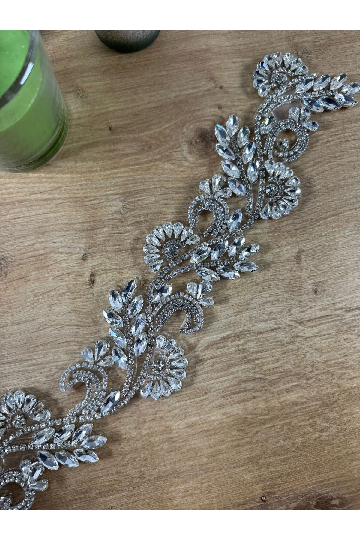 Kristal taşlı çiçek desen detaylı şık taşlı yapışma şerit (1mt) - Görsel 3